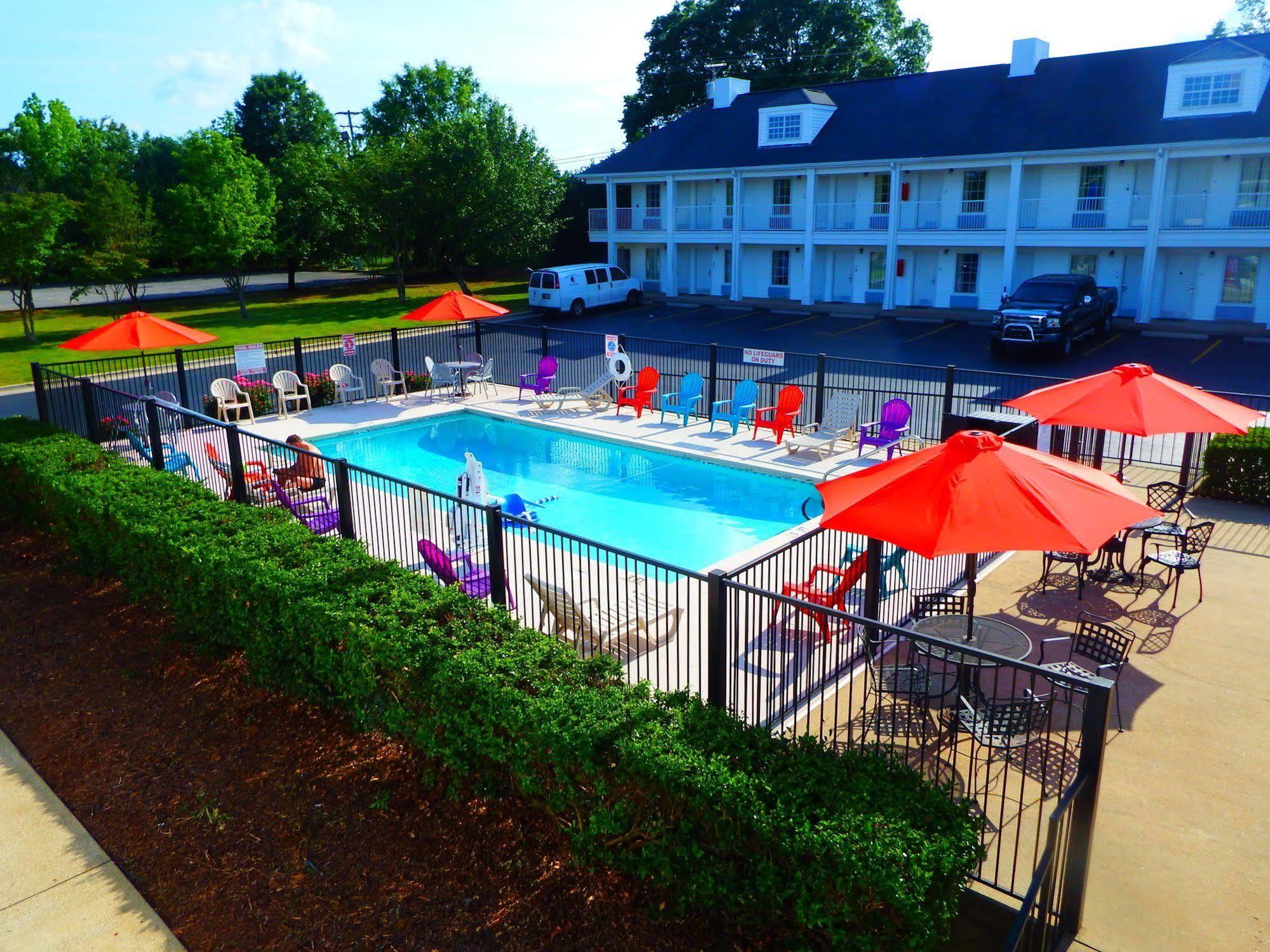 Baymont By Wyndham Florence/Muscle Shoals Exteriör bild